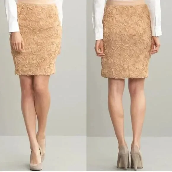Banana Republic Textured Beige Pencil Skirt - Picture 2 of 7